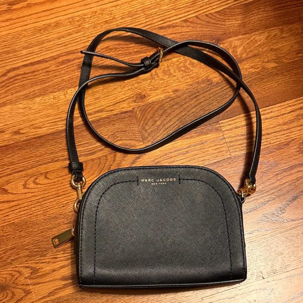 Marc Jacobs Elegant Black Crossbody Bag